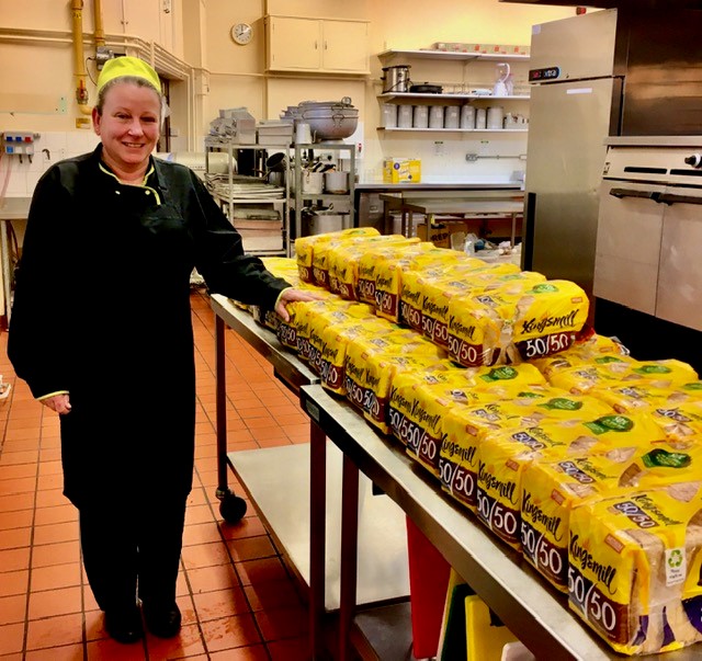 Michelle Clarkson from the Grove School Catering Team with the loafs of bred for the schools' breakfast initiative