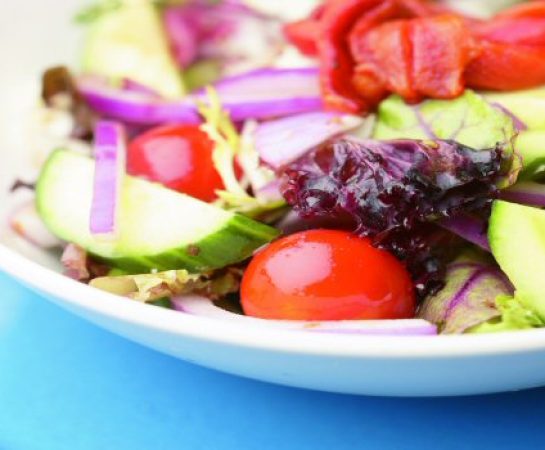 Picture of a plate of salad, to illustrate story about food waste