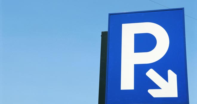 A picture of a parking sign