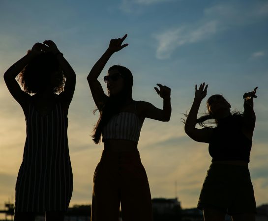 Library image of young people. Photo credit: Pexels, Kampus